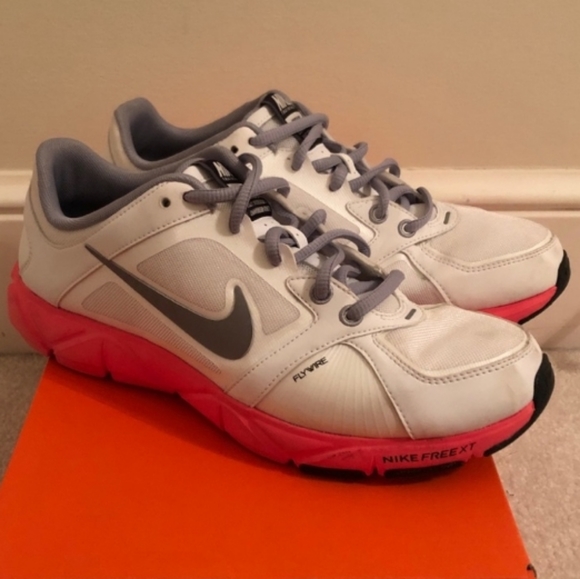 SOLD Nike FreeXT - Picture 1 of 4